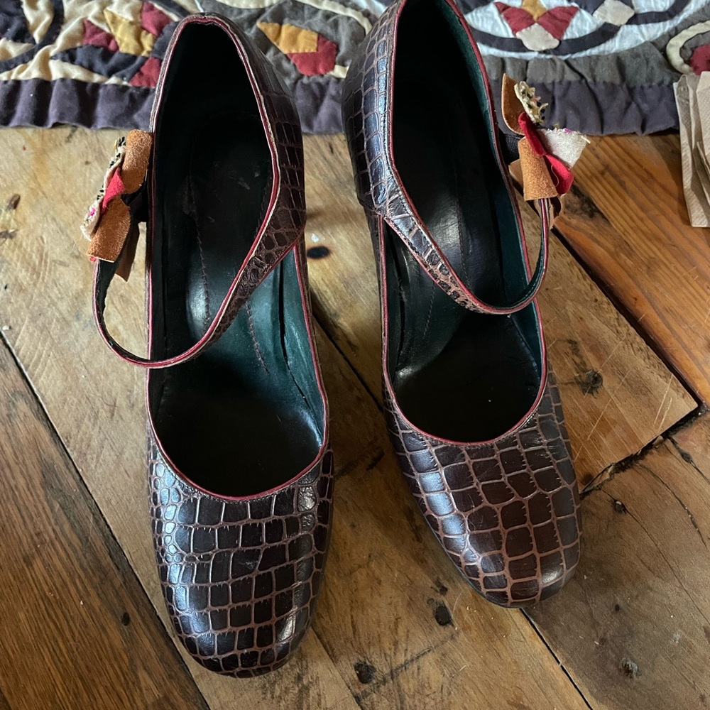 Elegant I. Miller - Mary Jane Style Heels